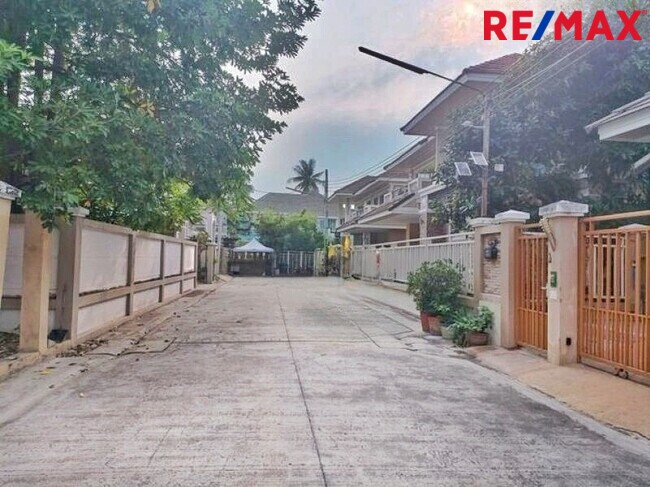 ขายบ้านเดี่ยว บางแค The Home เดอะโฮม จรัญฯ 13-บางแวก | ใกล้ MRT หลักสอง บ้านสวยพร้อมอยู่ พื้นที่กว้าง ฟังก์ชันครบ ในทำเลศักยภาพ