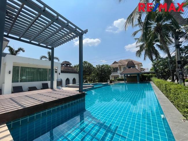บ้านเดี่ยวสไตล์รีสอร์ท ใกล้เมกาบางนา โครงการเอโทล ลันตา รีสอร์ทไลฟ์ บางนา-วงแหวน (Atoll Lanta Resort Life Bangna-Wongwaen)