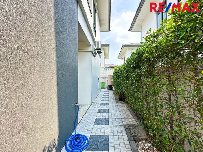 แกรนด์ บริทาเนีย วงแหวน – รามอินทรา (Grand Britania Wongwaen – Ramintra)