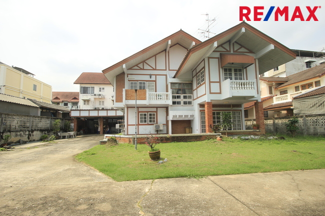 บ้านเดี่ยวแก้วเงินทองราชพฤกษ์ บางพรม 2ชั้น 154วา บ้านสร้างเอง ใกล้ถนนใหญ่ โรงเรียนนานาชาติเคนซิงตัน ใกล้โรงพยาบาลศิริราช แยกไฟฉาย บ้านนอกโครงการ เป็นส่วนตัวบรรยากาศบ้านสวน