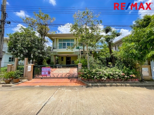 โครงการศุภาลัย แกรนด์ เลค คุ้มเกล้า–สุวินทวงศ์ บ้านเดี่ยววิวทะเลสาบ เนื้อที่ 70 ตารางวา ใกล้วิทยาลัยเทคนิคกาญจนาภิเษกมหานคร, สนามบินสุวรรณภูมิ และแอร์พอร์ตลิงค์ สถานีร่มเกล้า