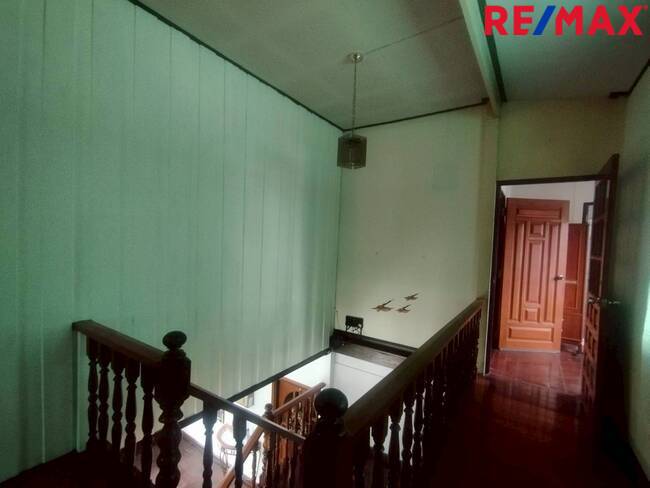 ขายบ้าน ม.เศรษฐกิจ ซ.42 สไตร์คลาสสิค ​สภาพดี โครงสร้างแข็งแรง ใกล้ ร.ร.อัสสัมชัญ​ธนบุรีเพียง1.4 ก.ม. ใกล้ ร.ร.กสินทรวิทยา ใกล้ร.ร.สารสาสน์วิเทศธนบุรี