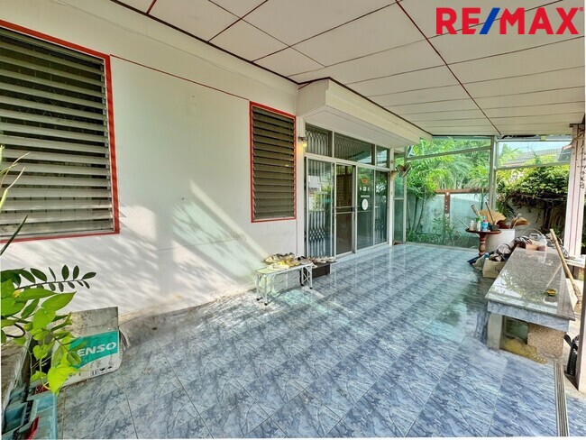 บ้านเดี่ยว ใกล้ MRT กระทรวงสาธารณสุข 140 ตร.วา ติวานนท์ 3 (พิชยนันท์ 9) เพียง 750 เมตร ทำเลดี เหมาะทำออฟฟิศ ศูนย์ดูแลผู้สูงอายุ หรืออยู่อาศัย