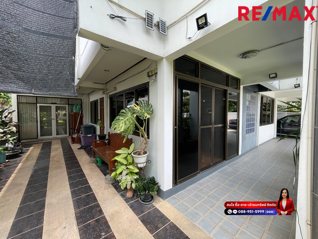 บ้านเดี่ยวปัฐวิกรณ์ – นวมินทร์ 70 - ประเสริฐมนูกิจ43 พื้นที่ดิน 103 ตร.วา 4 ห้องนอน 4 ห้องน้ำ 5 ที่จอด รองรับครอบครัวใหญ่ หรือผู้ที่ต้องการบ้านที่มีพื้นที่เยอะ