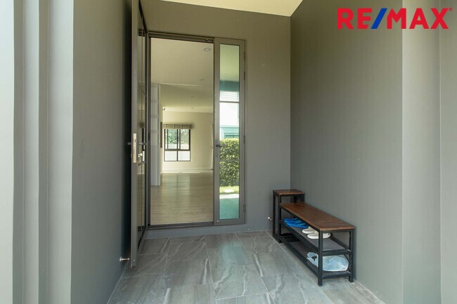 ขายสราญสิริ เทียนทะเล 30 บ้านเดี่ยวใหม่มาก ไม่เคยอยู่อาศัย