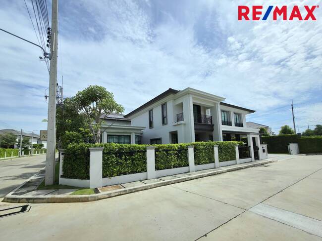 ขายบ้านเดี่ยว โครงการ เศรษฐสิริ กรุงเทพ-ปทุมธานี ราคาสุดพิเศษ อายุบ้านเพียง 1 ปี