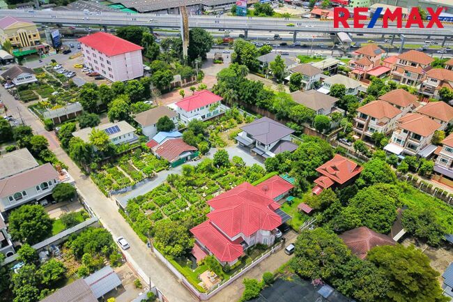 ขายบ้าน บางกรวย มหาสวัสดิ์ ใกล้ถนนราชพฤกษ์ ตรงข้ามเซ็นทรัล เวสต์วิลล์ 379 ตารางวา