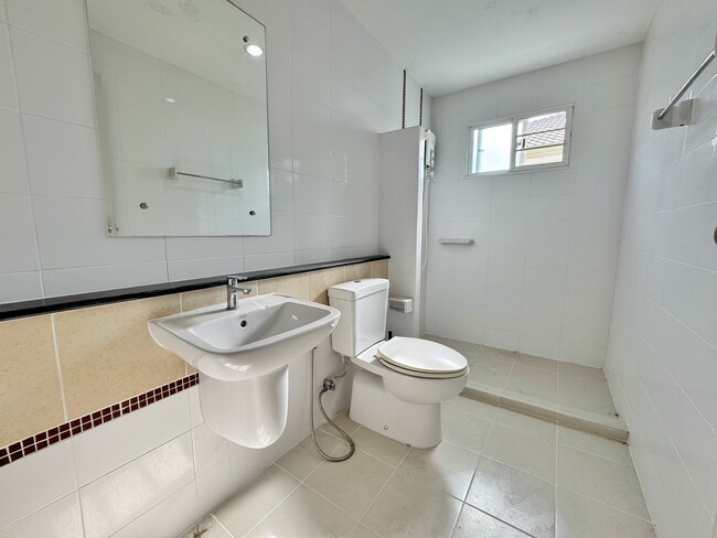 ขายบ้านเดี่ยว ภัสสร 26 (ราชพฤกษ์–ติวานนท์ ) บ้านเฟสท้าย ดีไซน์ใหม่ ต่อเติมครบ พร้อมอยู่ ทำเล ถนน 345 ปทุมธานี