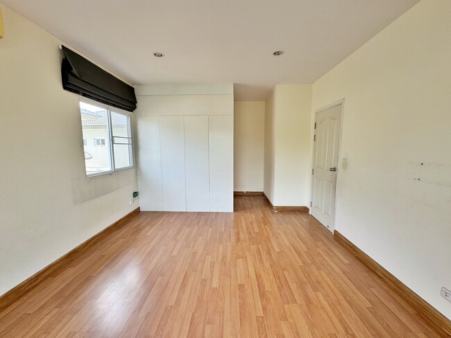 ขายบ้านเดี่ยว ภัสสร 26 (ราชพฤกษ์–ติวานนท์ ) บ้านเฟสท้าย ดีไซน์ใหม่ ต่อเติมครบ พร้อมอยู่ ทำเล ถนน 345 ปทุมธานี