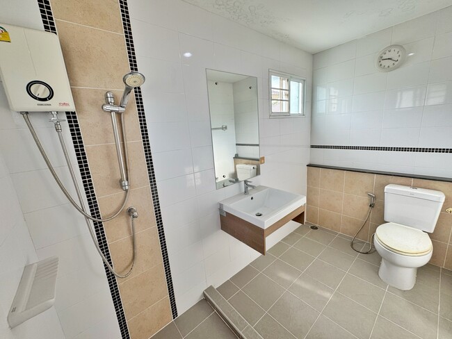 ขายบ้านเดี่ยว ภัสสร 26 (ราชพฤกษ์–ติวานนท์ ) บ้านเฟสท้าย ดีไซน์ใหม่ ต่อเติมครบ พร้อมอยู่ ทำเล ถนน 345 ปทุมธานี