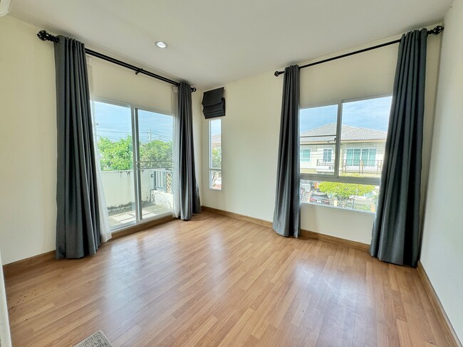 ขายบ้านเดี่ยว ภัสสร 26 (ราชพฤกษ์–ติวานนท์ ) บ้านเฟสท้าย ดีไซน์ใหม่ ต่อเติมครบ พร้อมอยู่ ทำเล ถนน 345 ปทุมธานี