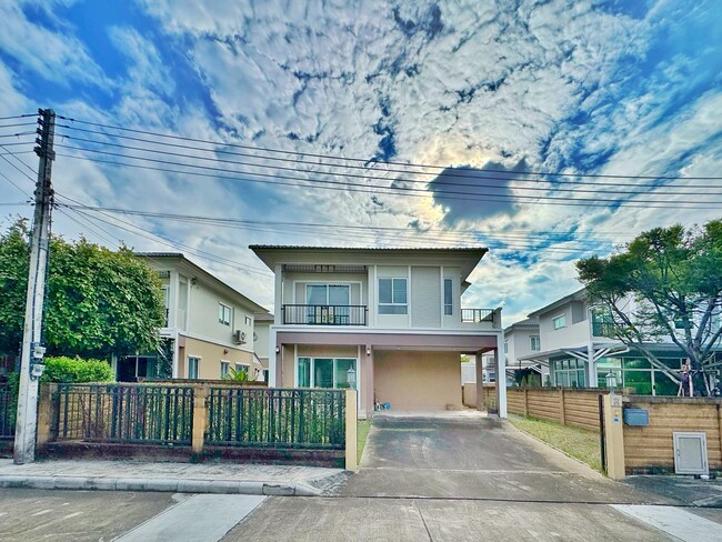 ขายบ้านเดี่ยว ภัสสร 26 (ราชพฤกษ์–ติวานนท์ ) บ้านเฟสท้าย ดีไซน์ใหม่ ต่อเติมครบ พร้อมอยู่ ทำเล ถนน 345 ปทุมธานี