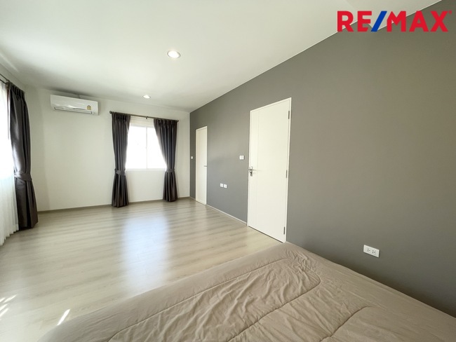 ขายบ้านแฝด ทุ่งครุ หมู่บ้านวิลลาจจิโอ ประชาอุทิศ90 Villaggio Prachauthit 90