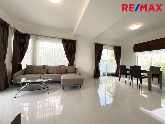 ขายบ้านแฝด ทุ่งครุ หมู่บ้านวิลลาจจิโอ ประชาอุทิศ90 Villaggio Prachauthit 90