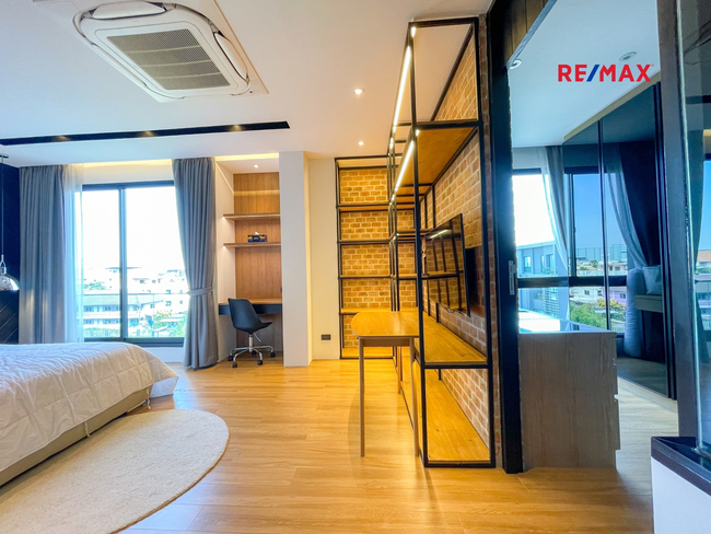 ขายด่วน โฮมออฟฟิศหรู หลังมุม 4 ชั้น แบบใหญ่สุดในโครงการ โครงการ ARCO HOME OFFICE เอกมัย-รามอินทรา