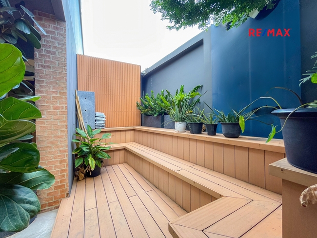 ขายด่วน โฮมออฟฟิศหรู หลังมุม 4 ชั้น แบบใหญ่สุดในโครงการ โครงการ ARCO HOME OFFICE เอกมัย-รามอินทรา