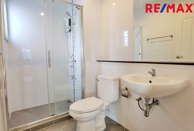 ทาวน์โฮม 3ชั้น เดอะ เมทโทร รัตนาธิเบศร์ Built-in สวยทั้งหลัง ต่อเติมครบพร้อมอยู่ ใกล้สวนส่วนกลาง ต้นโครงการ ใกล้ MRTไทรม้า (The Metro Rattanathibet)