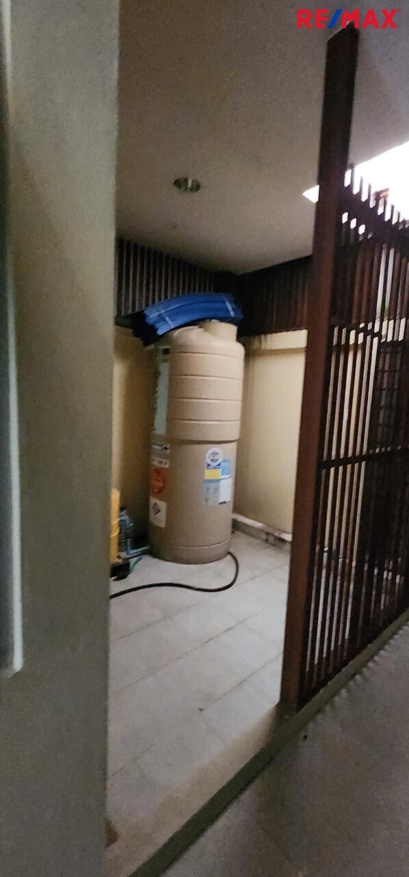 ทาวน์เฮ้าส์ รีโนเวทใหม่ Townhouse 3ชั้น ใกล้ทางด่วนประชาชื่น
