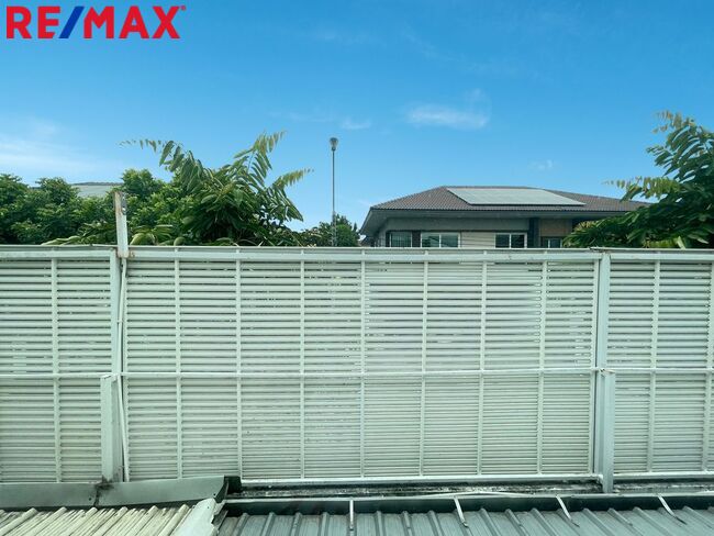 ขายบ้าน ซอยราชวินิตบางแก้ว Casa City Bangna  หมู่บ้านคาซ่า ซิตี้ บางนา บ้านหลังริม ต่อเติมหน้าหลัง