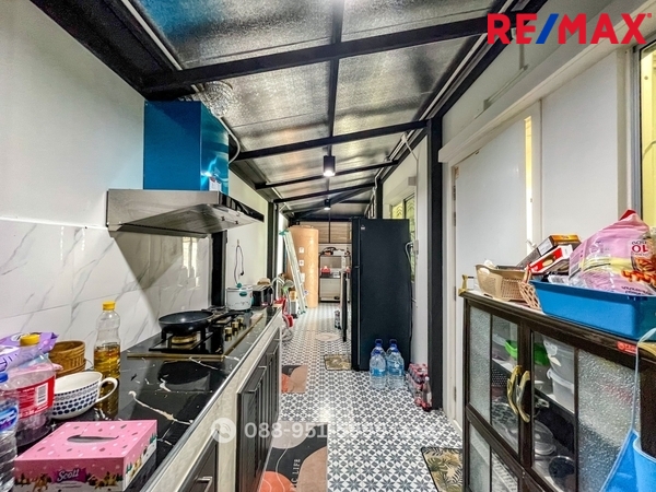 ขาย บ้านพฤกษา 118 เลียบวารี-มีนบุรี (คู้ขวา) หลังมุม พื้นที่ 28.7 ตร.ว. (ใกล้ห้างแม็คโครหนองจอก) มีพื้นที่ข้างบ้าน ต่อเติมห้องครัว ห้องอเนกประสงค์