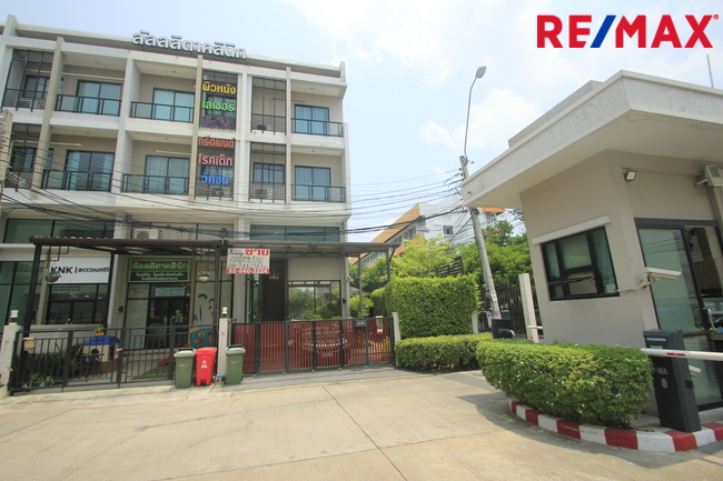 ขาย ทาวน์โฮม เวิร์คเพลสราชพฤกษ์ จรัญ13 บ้านตกแต่ง ต่อเติมพร้อมอยู่ ห้องมุม ถนนเมน หลังแรกติดป้อมยาม 4ชั้น 44.3 ตร.ว อยู่อาศัย ทำสำนักงานได้