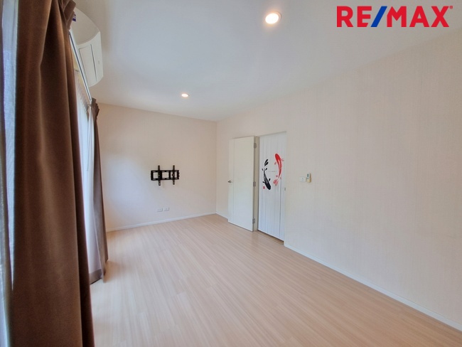 ขาย ทาวน์โฮม 3 ชั้น บ้านกลางเมือง พหลโยธิน 50 สายไหม เทพรักษ์ วัชรพล