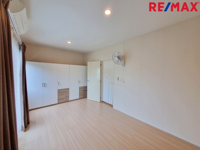 ขาย ทาวน์โฮม 3 ชั้น บ้านกลางเมือง พหลโยธิน 50 สายไหม เทพรักษ์ วัชรพล