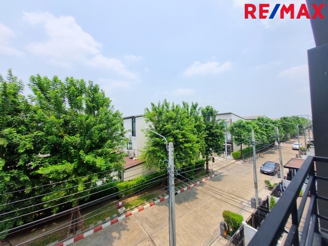 ขาย ทาวน์โฮม 3 ชั้น บ้านกลางเมือง พหลโยธิน 50 สายไหม เทพรักษ์ วัชรพล