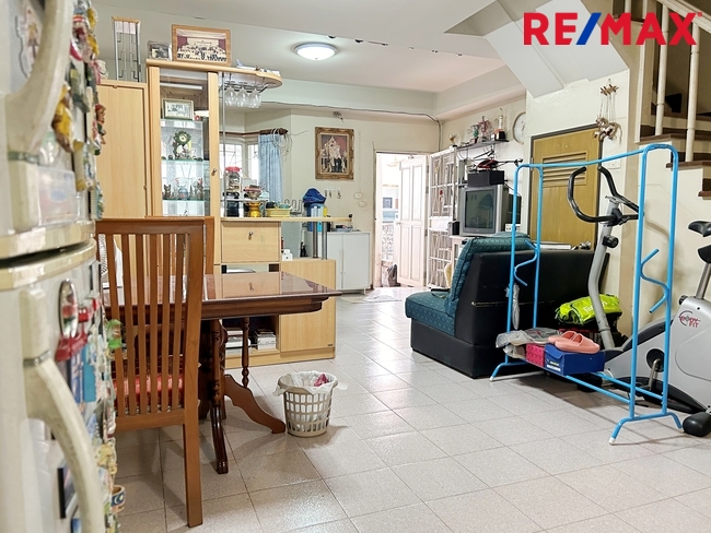 ขาย ทาวน์โฮม 3 ชั้น บ้านสวนธน พาร์ค แกลเลอรี่ รัตนาธิเบศร์ ติดเซ็นทรัลรัตนาธิเบศร์ ใกล้รถไฟฟ้าสายสีม่วง สถานีแยกนนทบุรี 1