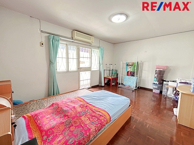 ขาย ทาวน์โฮม 3 ชั้น บ้านสวนธน พาร์ค แกลเลอรี่ รัตนาธิเบศร์ ติดเซ็นทรัลรัตนาธิเบศร์ ใกล้รถไฟฟ้าสายสีม่วง สถานีแยกนนทบุรี 1