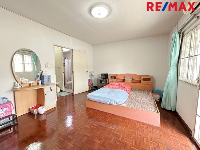 ขาย ทาวน์โฮม 3 ชั้น บ้านสวนธน พาร์ค แกลเลอรี่ รัตนาธิเบศร์ ติดเซ็นทรัลรัตนาธิเบศร์ ใกล้รถไฟฟ้าสายสีม่วง สถานีแยกนนทบุรี 1