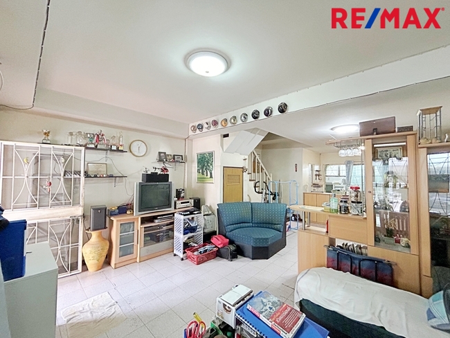 ขาย ทาวน์โฮม 3 ชั้น บ้านสวนธน พาร์ค แกลเลอรี่ รัตนาธิเบศร์ ติดเซ็นทรัลรัตนาธิเบศร์ ใกล้รถไฟฟ้าสายสีม่วง สถานีแยกนนทบุรี 1