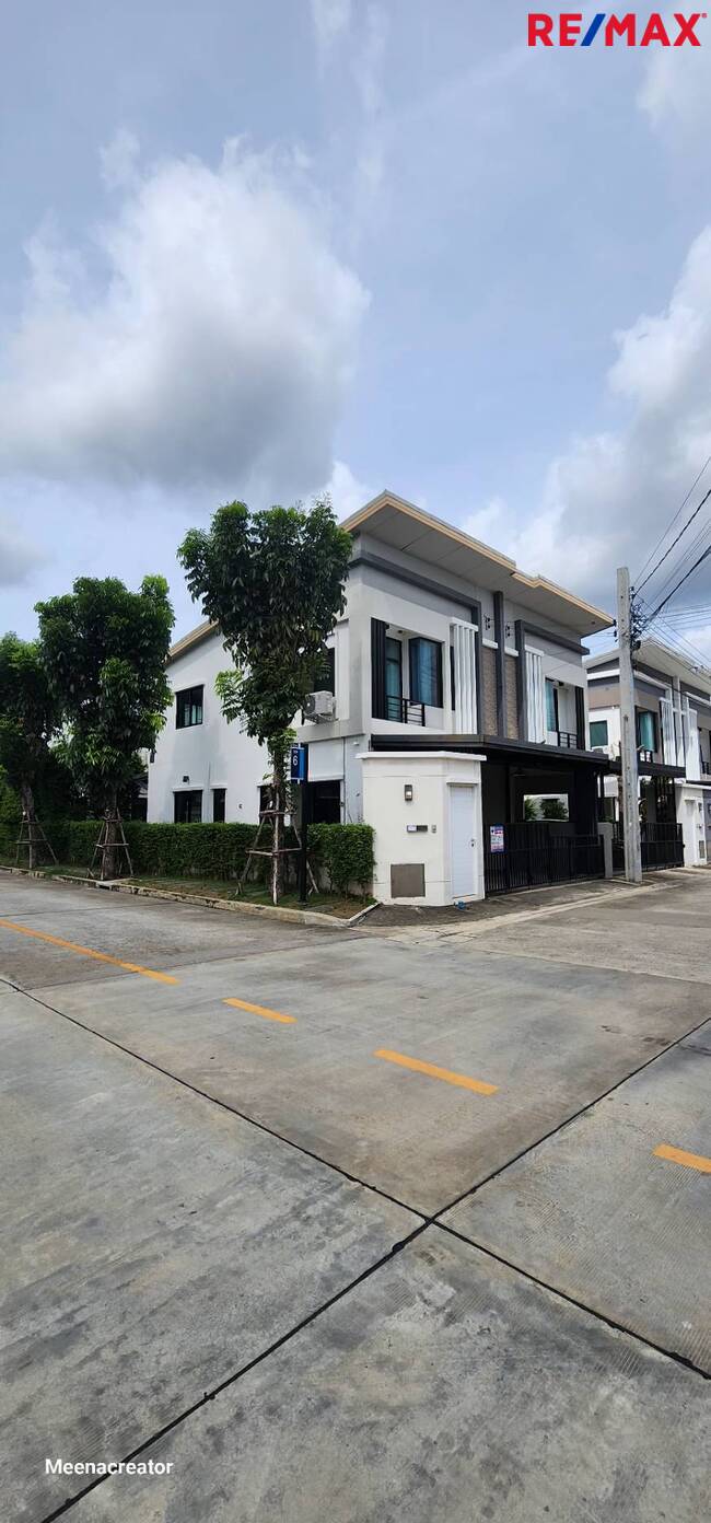 ขาย ทาวน์โฮม หลังมุม วิวสวน ถนนกว้าง หมู่บ้านเดอะทรัสต์95 ราชพฤกษ์-รัตนาธิเบศร์ (โครงการ 3) - The Trust 3 Ratchaphruek-Rattanathibet