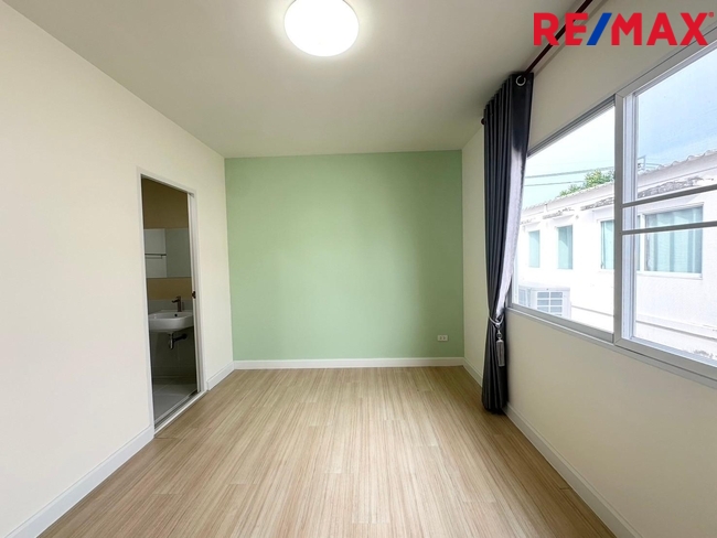 ขายทาวน์โฮมทุ่งครุ หมู่บ้านอินดี้2 ประชาอุทิศ90 แต่งใหม่ Modern Style ใกล้ป้อม รปภ.