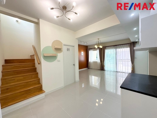 ขายทาวน์โฮมทุ่งครุ หมู่บ้านอินดี้2 ประชาอุทิศ90 แต่งใหม่ Modern Style ใกล้ป้อม รปภ.