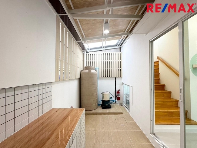 ขายทาวน์โฮมทุ่งครุ หมู่บ้านอินดี้2 ประชาอุทิศ90 แต่งใหม่ Modern Style ใกล้ป้อม รปภ.