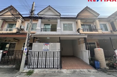 ขายทาวน์เฮ้าส์ 2 ชั้น รีโนเวทใหม่ พร้อมเข้าอยู่ ในโครงการวิเศษสุขนคร 16 ทำเลดี ประชาอุทิศ 90 ใกล้โรงเรียนสารสาสน์วิเทศ
