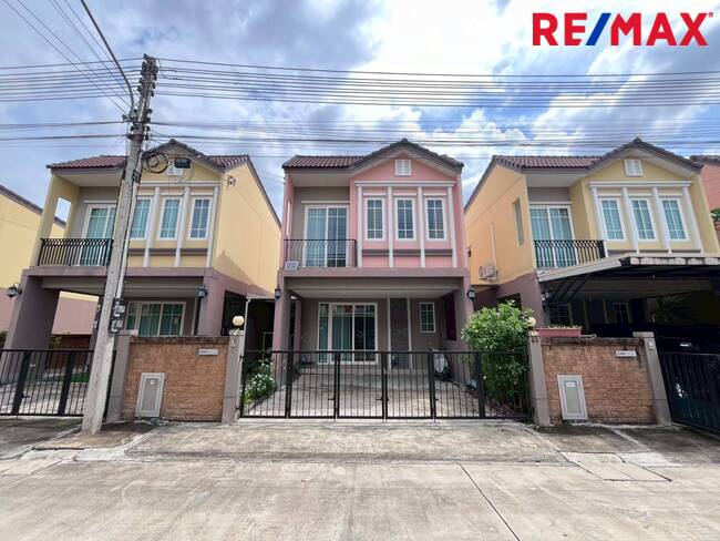 ขายบ้านโกลเด้นนีโอ2 พระราม 2-พันท้ายนรสิงห์ ราคาทุน ต่อเติมพื้นที่ครัว ต่อเติมหลังคาด้านข้าง สภาพสวยพร้อมอยู่