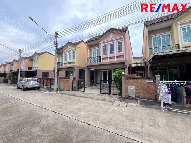 ขายบ้านโกลเด้นนีโอ2 พระราม 2-พันท้ายนรสิงห์ ราคาทุน ต่อเติมพื้นที่ครัว ต่อเติมหลังคาด้านข้าง สภาพสวยพร้อมอยู่