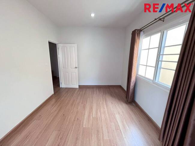 ขายบ้านโกลเด้นนีโอ2 พระราม 2-พันท้ายนรสิงห์ ราคาทุน ต่อเติมพื้นที่ครัว ต่อเติมหลังคาด้านข้าง สภาพสวยพร้อมอยู่