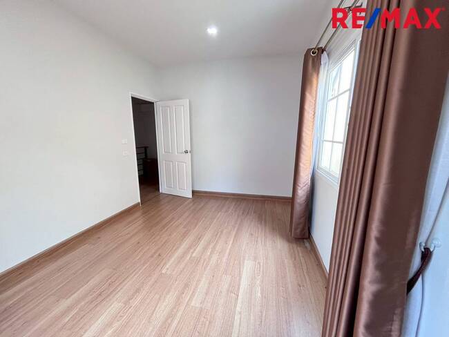 ขายบ้านโกลเด้นนีโอ2 พระราม 2-พันท้ายนรสิงห์ ราคาทุน ต่อเติมพื้นที่ครัว ต่อเติมหลังคาด้านข้าง สภาพสวยพร้อมอยู่