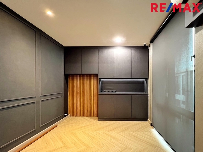 ขาย โฮมออฟฟิศหรู 4 ชั้น THE FRONT ลาดพร้าว-รัชดา Modern Smart Home office ที่มาพร้อมห้องนอน Penthouse ย่านธุรกิจ ใจกลางเมืองลาดพร้าว-รัชดา (ลาดพร้าว 64)