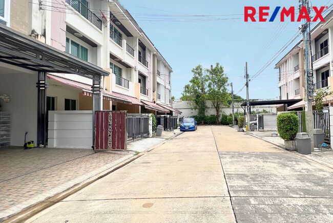 ทาวน์โฮม ราชพฤกษ์ บ้านกลางเมือง สาทร - ตากสิน 2 BANN KLANG MUANG SATHORN-TAKSIN ต่อเติมคุ้ม ตกแต่งสวย