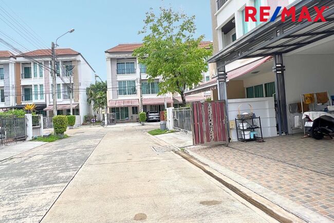 ทาวน์โฮม ราชพฤกษ์ บ้านกลางเมือง สาทร - ตากสิน 2 BANN KLANG MUANG SATHORN-TAKSIN ต่อเติมคุ้ม ตกแต่งสวย