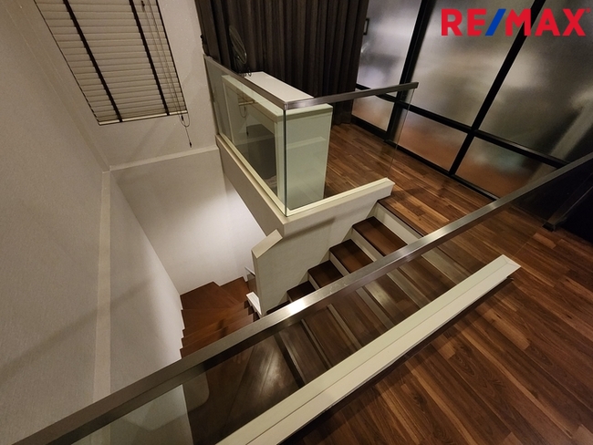 The Terrace รามอินทรา65 ทาวน์โฮม3ชั้น (ซอยถนอมมิตร) ที่ดิน 22 ตร.วา ใช้สอย 180 ตร.ม. เดินทางไปได้ทั้ง พระราม 9 / เอกมัย / บางนา / ดาวคะนอง หรือจะวนไปออกวงแหวนตะวันออกเพื่อไปลำลูกกา รังสิต
