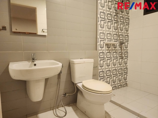 The Terrace รามอินทรา65 ทาวน์โฮม3ชั้น (ซอยถนอมมิตร) ที่ดิน 22 ตร.วา ใช้สอย 180 ตร.ม. เดินทางไปได้ทั้ง พระราม 9 / เอกมัย / บางนา / ดาวคะนอง หรือจะวนไปออกวงแหวนตะวันออกเพื่อไปลำลูกกา รังสิต