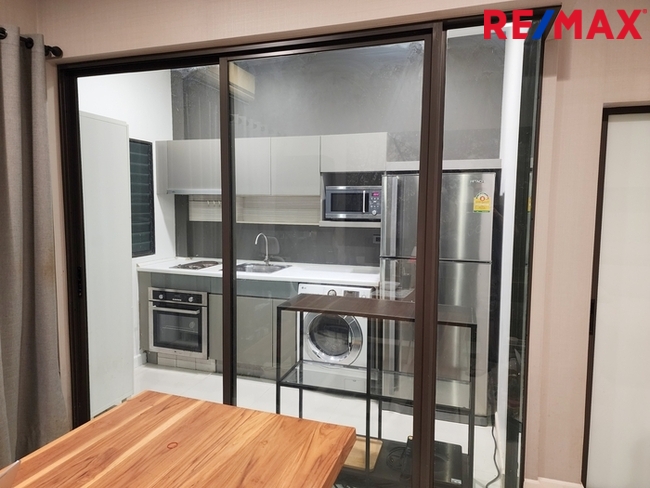 The Terrace รามอินทรา65 ทาวน์โฮม3ชั้น (ซอยถนอมมิตร) ที่ดิน 22 ตร.วา ใช้สอย 180 ตร.ม. เดินทางไปได้ทั้ง พระราม 9 / เอกมัย / บางนา / ดาวคะนอง หรือจะวนไปออกวงแหวนตะวันออกเพื่อไปลำลูกกา รังสิต