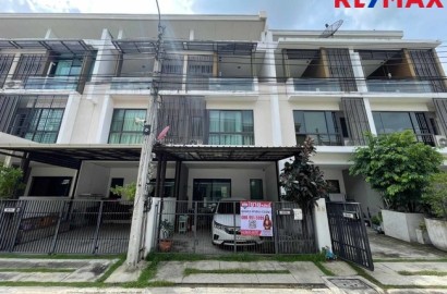 The Terrace รามอินทรา65 ทาวน์โฮม3ชั้น (ซอยถนอมมิตร) ที่ดิน 22 ตร.วา ใช้สอย 180 ตร.ม. เดินทางไปได้ทั้ง พระราม 9 / เอกมัย / บางนา / ดาวคะนอง หรือจะวนไปออกวงแหวนตะวันออกเพื่อไปลำลูกกา รังสิต