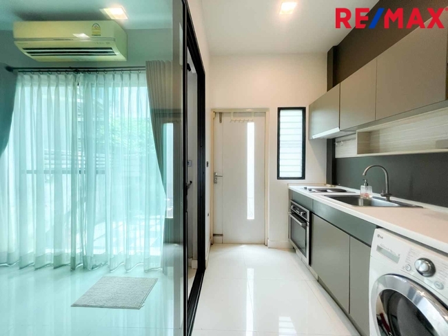 The Terrace รามอินทรา65 ทาวน์โฮม3ชั้น (ซอยถนอมมิตร) ที่ดิน 22 ตร.วา ใช้สอย 180 ตร.ม. เดินทางไปได้ทั้ง พระราม 9 / เอกมัย / บางนา / ดาวคะนอง หรือจะวนไปออกวงแหวนตะวันออกเพื่อไปลำลูกกา รังสิต