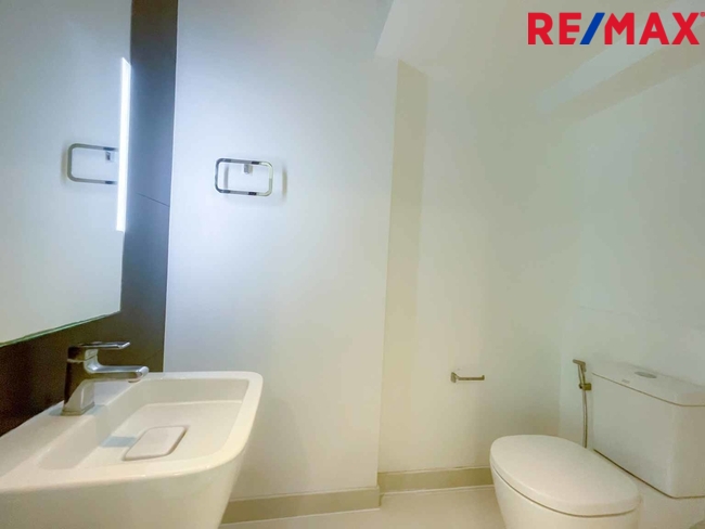 The Terrace รามอินทรา65 ทาวน์โฮม3ชั้น (ซอยถนอมมิตร) ที่ดิน 22 ตร.วา ใช้สอย 180 ตร.ม. เดินทางไปได้ทั้ง พระราม 9 / เอกมัย / บางนา / ดาวคะนอง หรือจะวนไปออกวงแหวนตะวันออกเพื่อไปลำลูกกา รังสิต